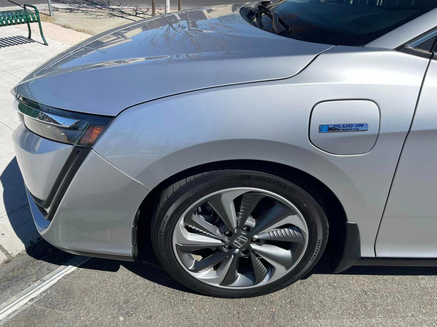 2021 SILVER /BLACK Honda Clarity Plug-In Hybrid (JHMZC5F14MC) with an 1.5L L4 DOHC 16V HYBRID engine, CVT transmission, located at 744 E Miner Ave, Stockton, CA, 95202, (209) 944-5770, 37.956863, -121.282082 - PLUS TAXES AND FEES - Photo#4